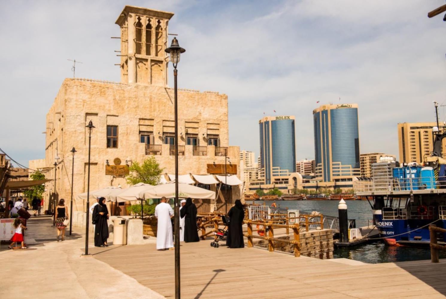 Partition Room In Al Seef Near Burjuman Metro Dubai Exterior foto