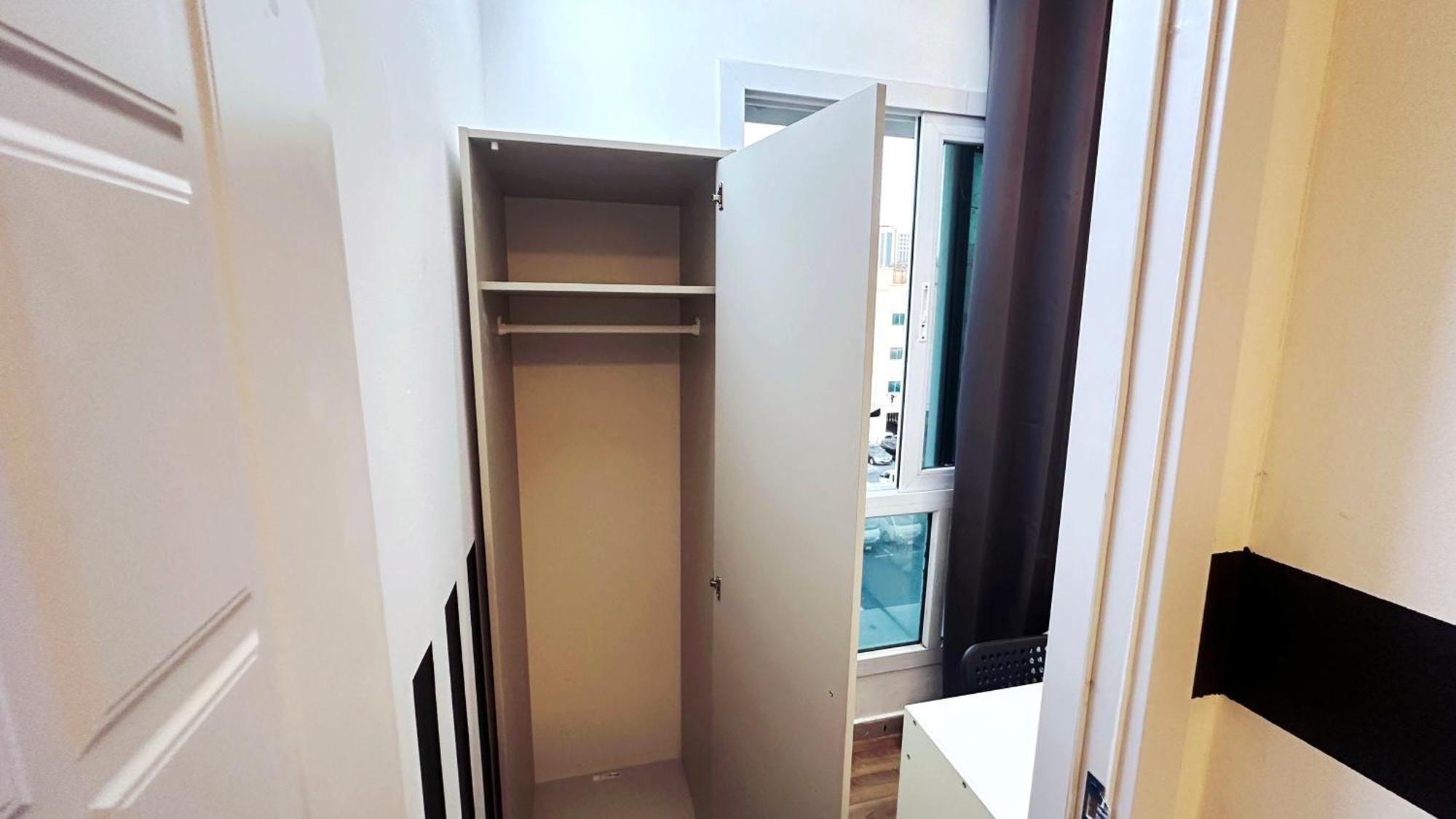 Partition Room In Al Seef Near Burjuman Metro Dubai Exterior foto