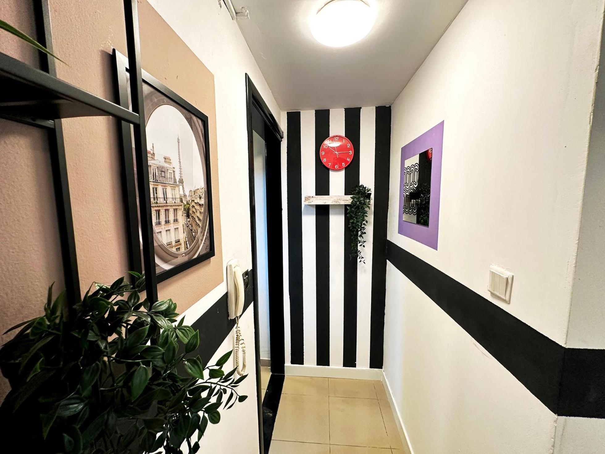 Partition Room In Al Seef Near Burjuman Metro Dubai Exterior foto
